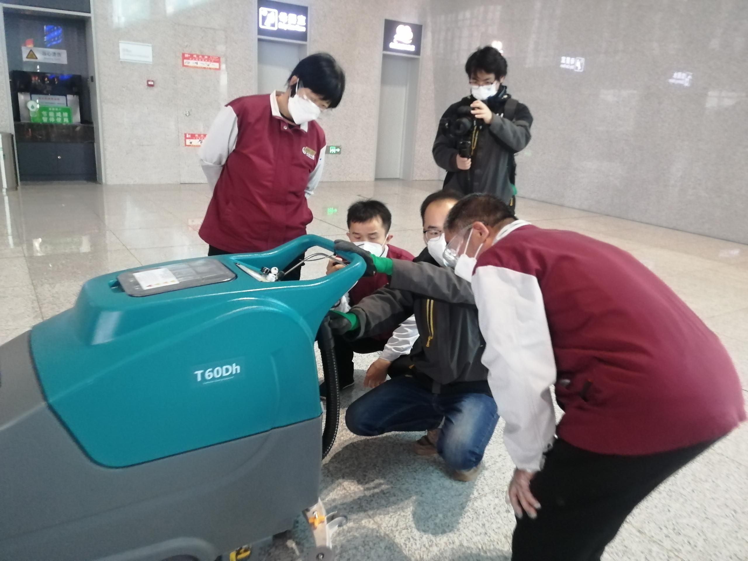 高鐵站都在用的洗地機，究竟有什么優(yōu)勢（一）