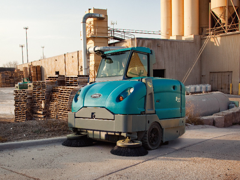 工廠掃地機(jī)怎么用？為什么工廠要使用掃地機(jī)