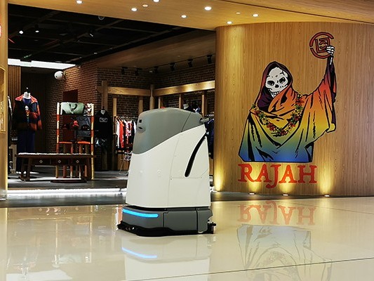 汽車廠清潔大作戰(zhàn)，坦力無人駕駛洗地機：“看我 72 變”