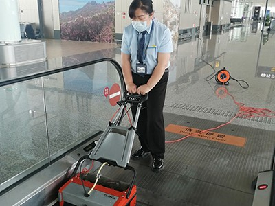 商場車站自動扶梯如何清洗？用這個黑科技！