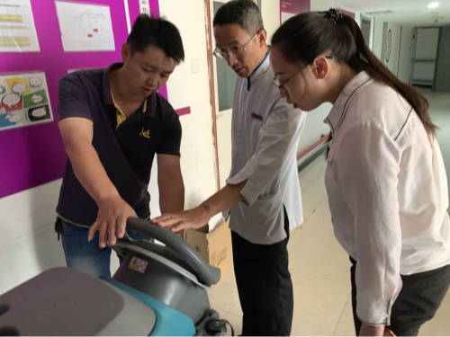 又是一波開學(xué)熱，食堂衛(wèi)生需抓緊