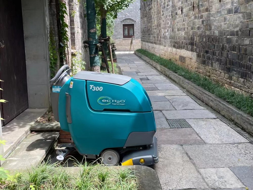 清潔員工的新寵，商用洗地機(jī)到底有多好？