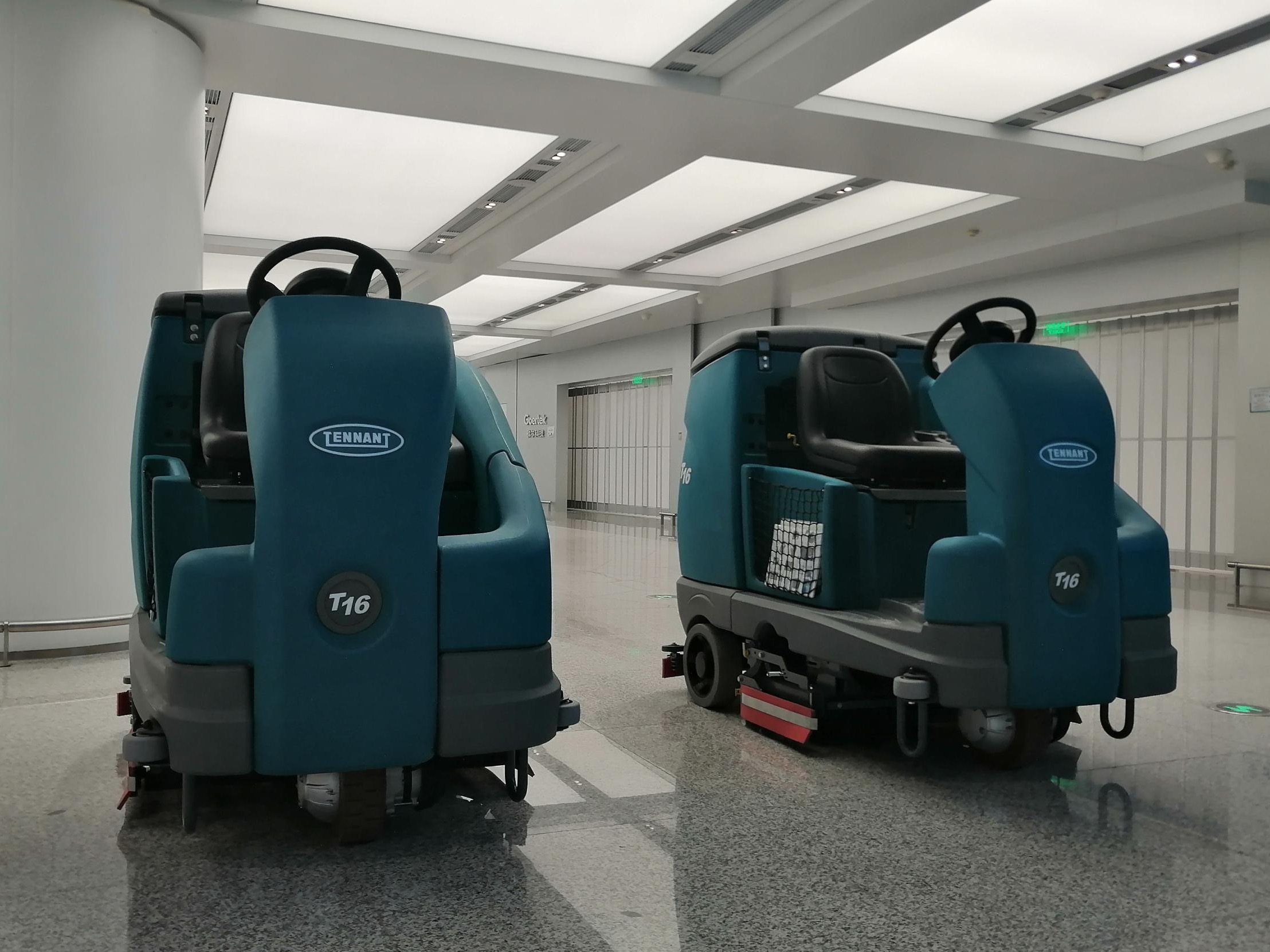 小型洗地車有哪些優(yōu)勢及如何選擇？